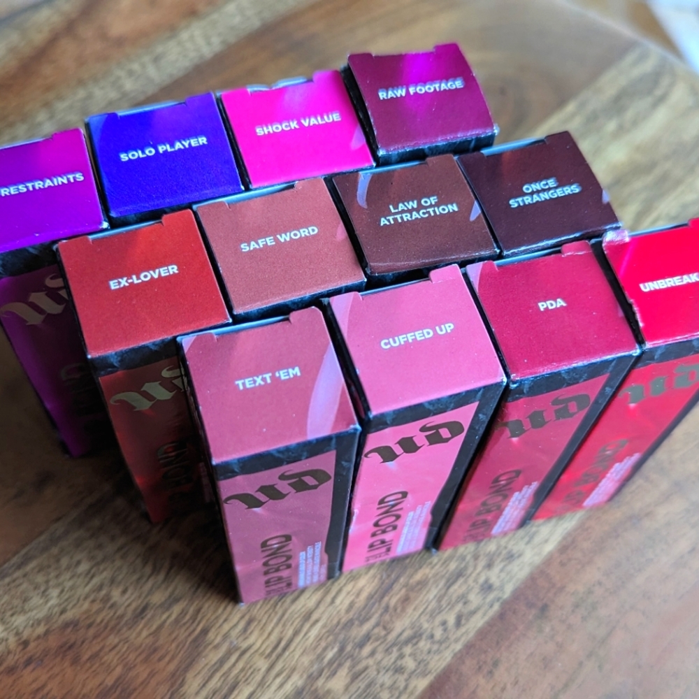 Urban Decay Vice Lip Bond Glossy Liquid Lipstick - BRAND NEW - Safe Word